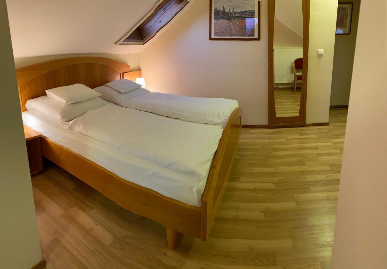 Bed and Breakfast Aurora Panzió Bük Esterno foto