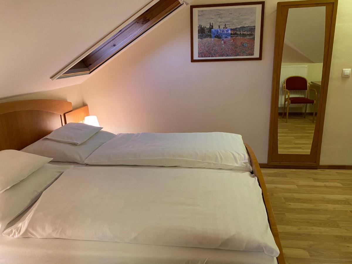 Bed and Breakfast Aurora Panzió Bük Esterno foto